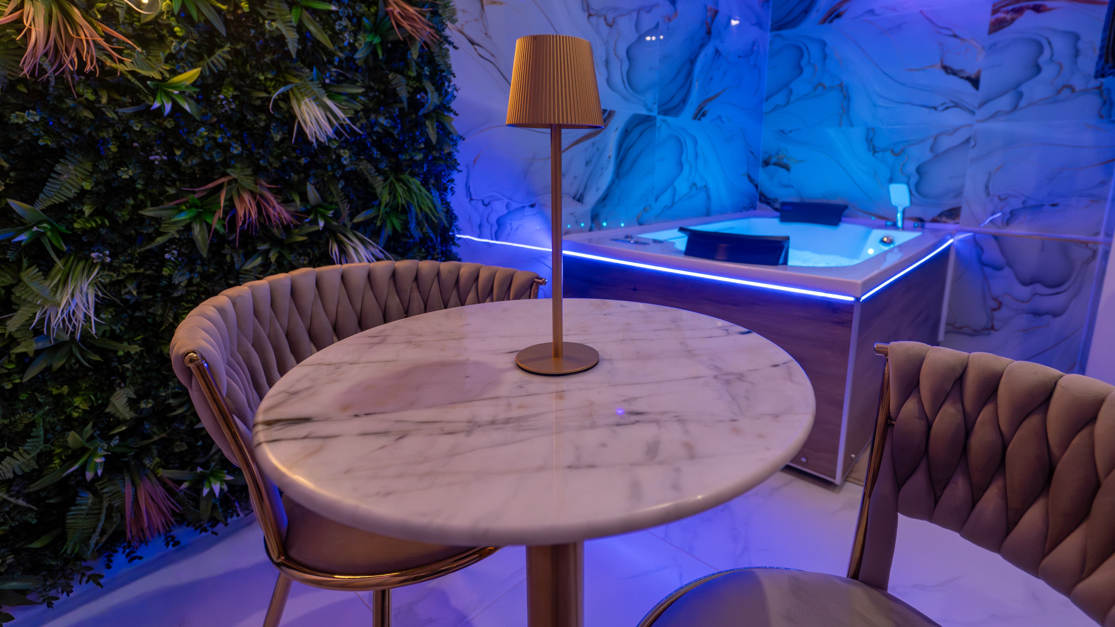 Suite Gold — Balnéo privative spa pour couples