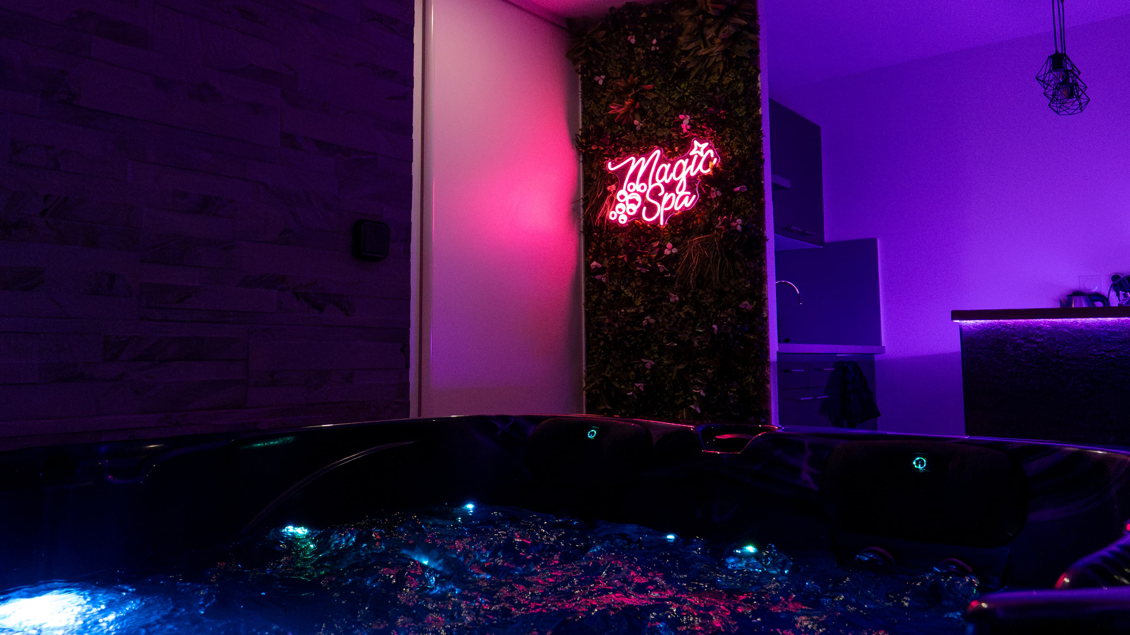 Suite Grey — Jacuzzi privatif spa pour couples